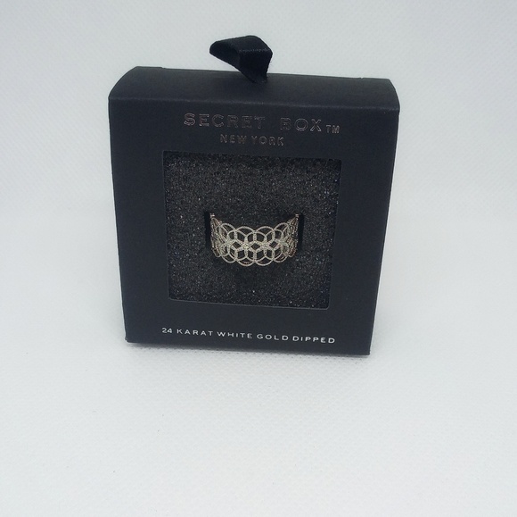 Ring - Picture 2 of 2